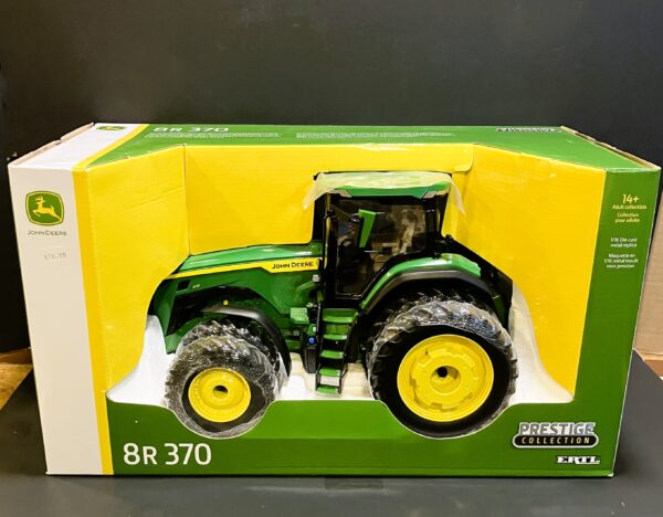 1/16 John Deere 8R 370 Tractor with duals Prestige