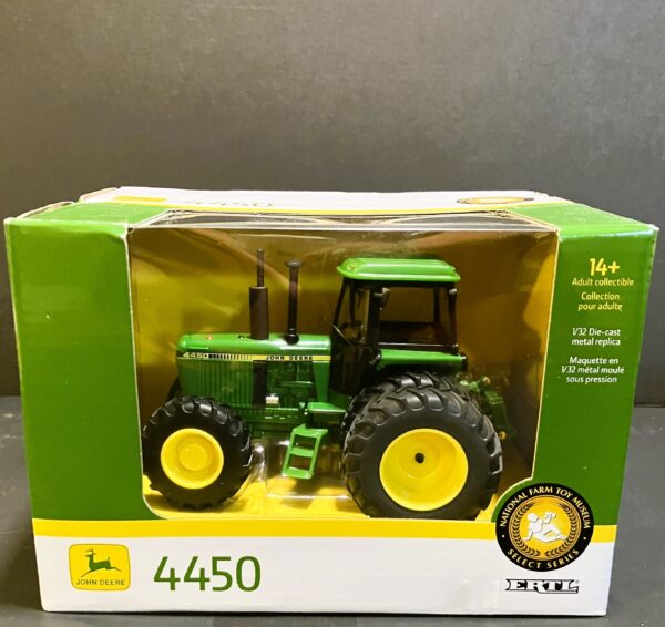 1/32 John Deere 4450 Tractor with duals