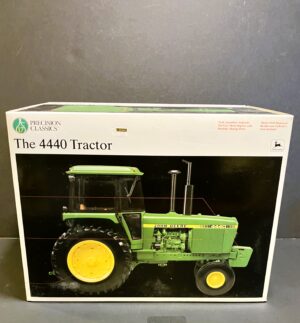 1/16 John Deere 4440 Tractor Precision Classics