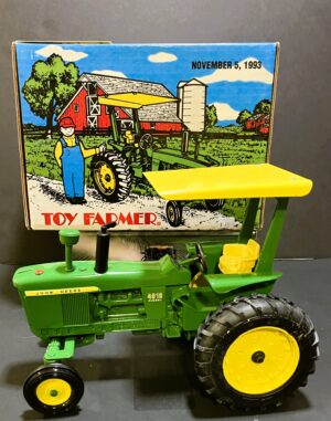 1/16 John Deere 4010 Tractor
