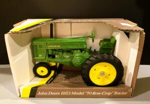 1/16 John Deere 70 Row Crop Tractor