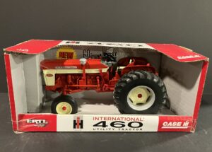 1/16 International 460 Utility Tractor