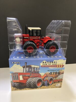 1/32 International 4786 National Farm Toy Show Tractor 2015